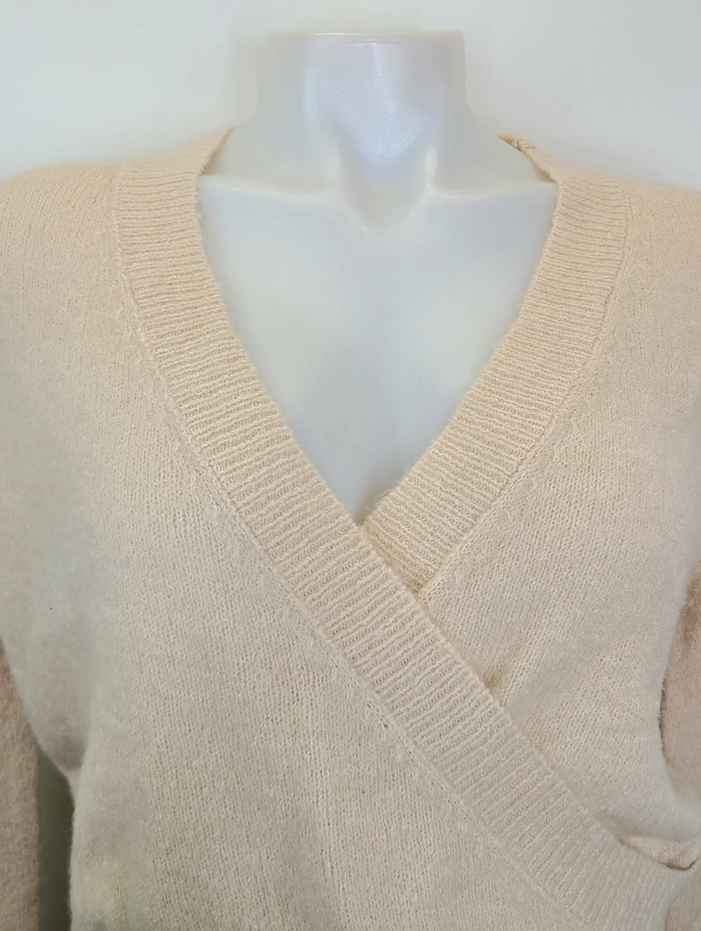 Cotton Candy LA Cream Beige V-Neck Faux Wrap Sweater Small Medium - Picture 6 of 12
